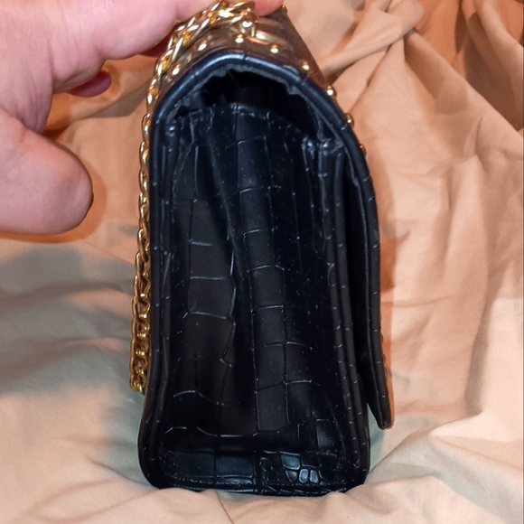 Stylish Bag with Chain Strap Must See - Picture 6 of 8